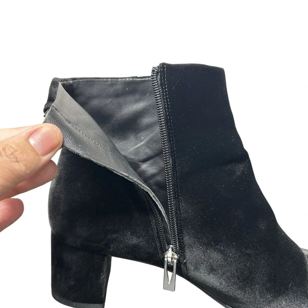 Via Spiga Shoes Booties Black Zip Up Ankle Boot Velvet Block Heel Women's Size 9